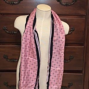 Chase octagon scarf